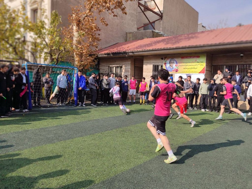 تیم فوتبال دبیرستان سلام تجریش